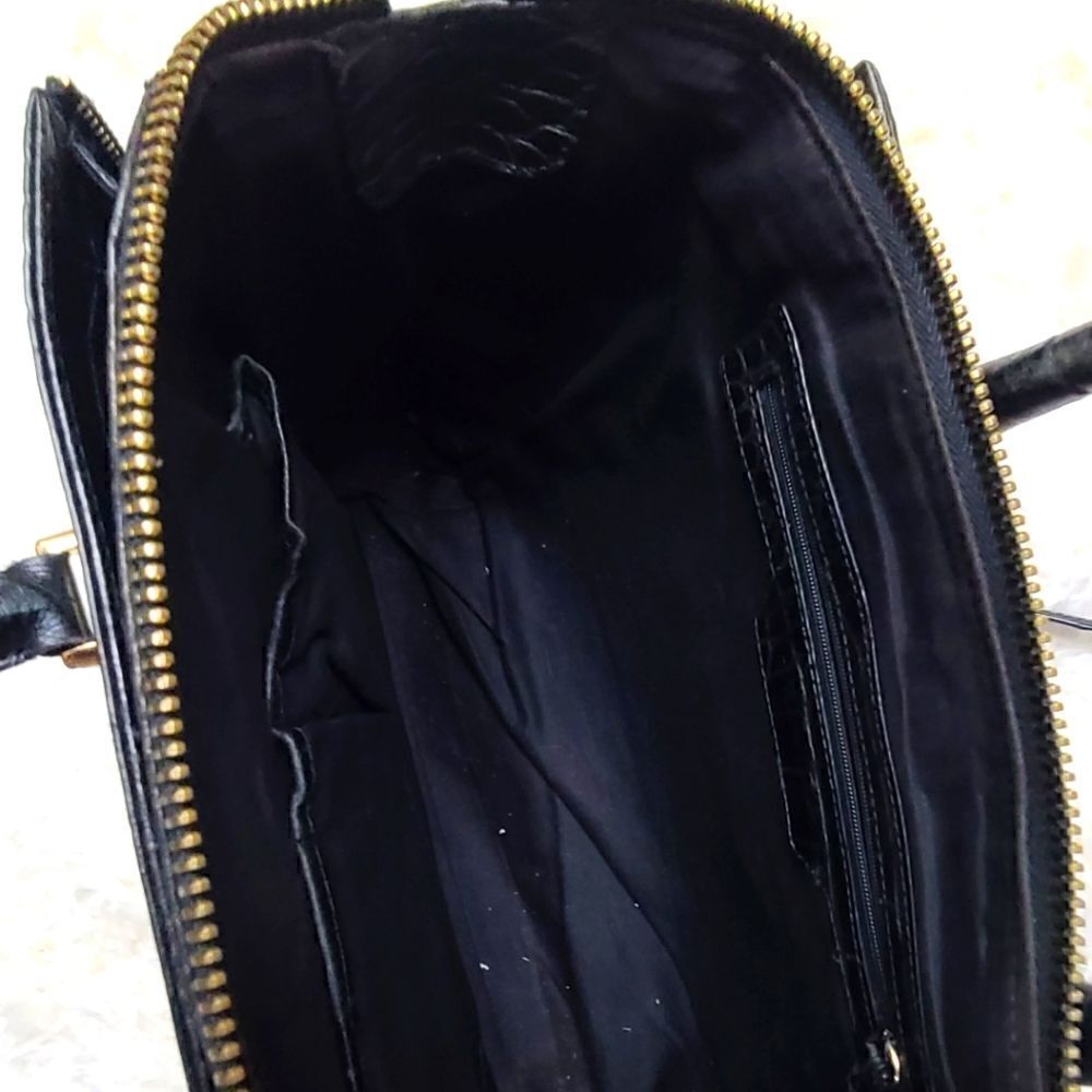 Kenneth Cole handbag  - Picture 5 of 9